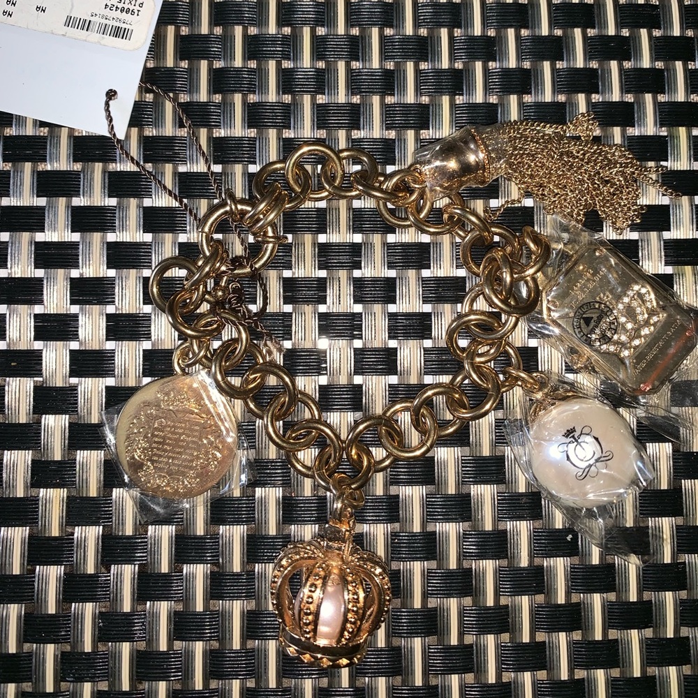 Charm bracelet